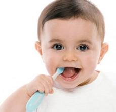 Nên cho trẻ đánh răng từ lúc mấy tuổi?