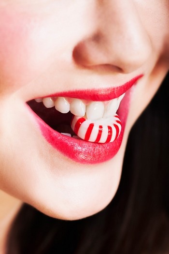 Có phải ăn đồ cứng và dai thường xuyên sẽ giúp răng tăng độ chắc khoẻ?